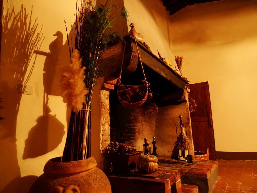 Podere Pievina Delle Corti - Dimora Di Campagna Sinalunga Pokój zdjęcie